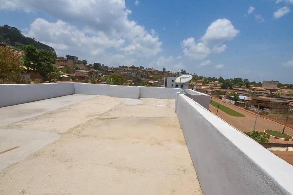 Appartements Neuf De Haut Standing Dm & Ng A Bafoussam Экстерьер фото