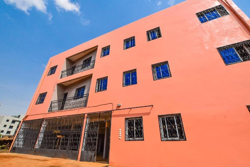 Appartements Neuf De Haut Standing Dm & Ng A Bafoussam Экстерьер фото