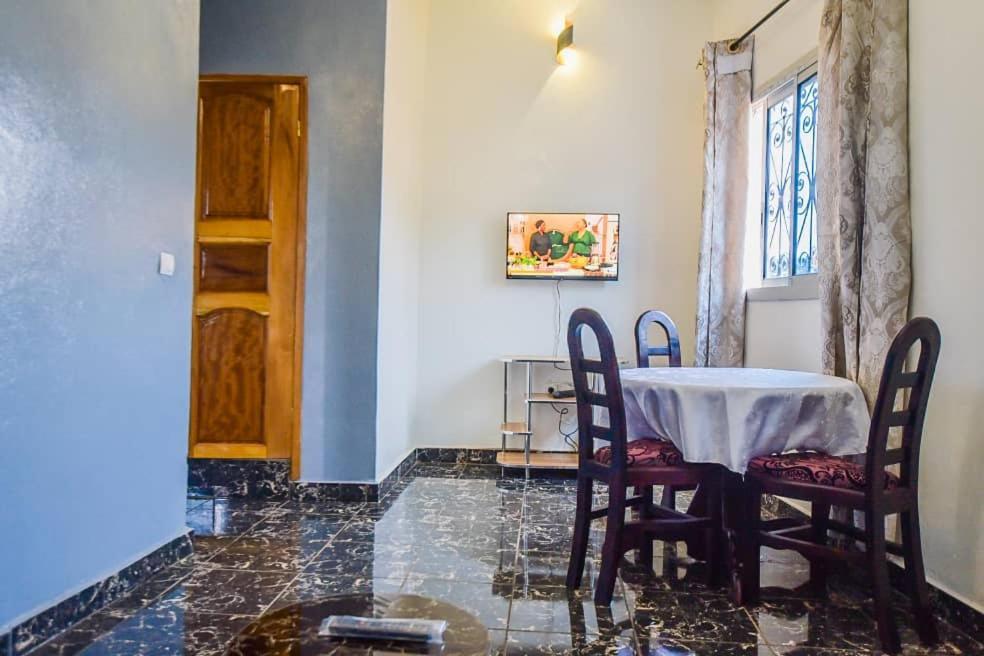 Appartements Neuf De Haut Standing Dm & Ng A Bafoussam Экстерьер фото