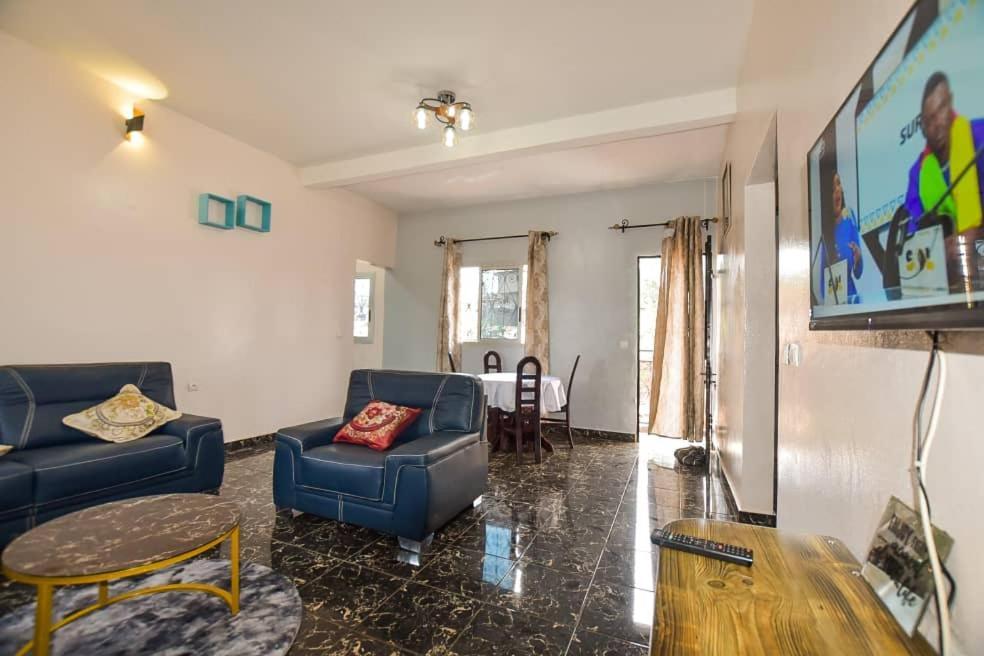Appartements Neuf De Haut Standing Dm & Ng A Bafoussam Экстерьер фото