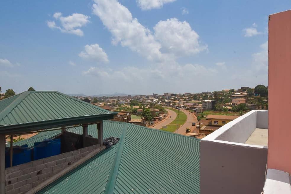 Appartements Neuf De Haut Standing Dm & Ng A Bafoussam Экстерьер фото