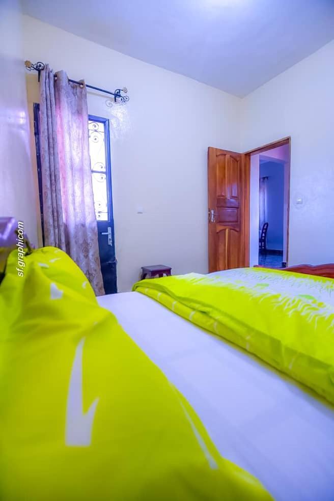 Appartements Neuf De Haut Standing Dm & Ng A Bafoussam Экстерьер фото